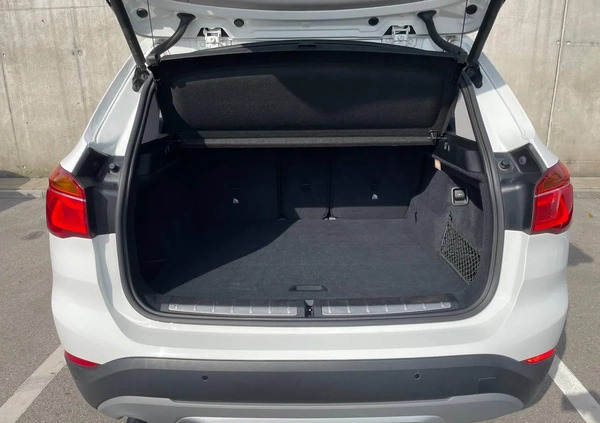 BMW X1 cena 114899 przebieg: 61757, rok produkcji 2019 z Kłobuck małe 596